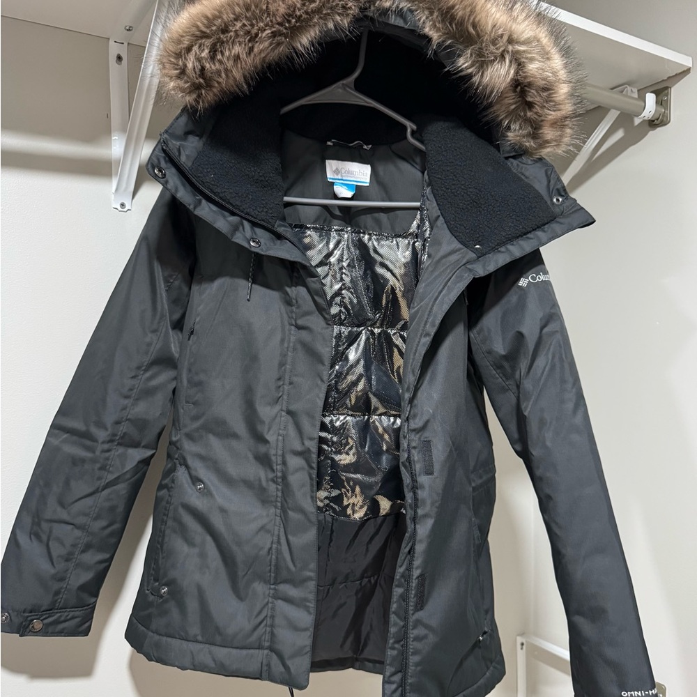 Columbia Women's Black Insulated Parka with Faux Fur Hood with Omniheat
